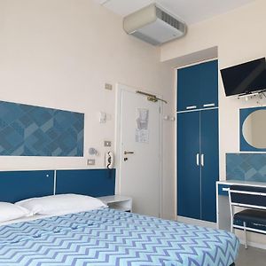 Double or Twin Room Side Sea View